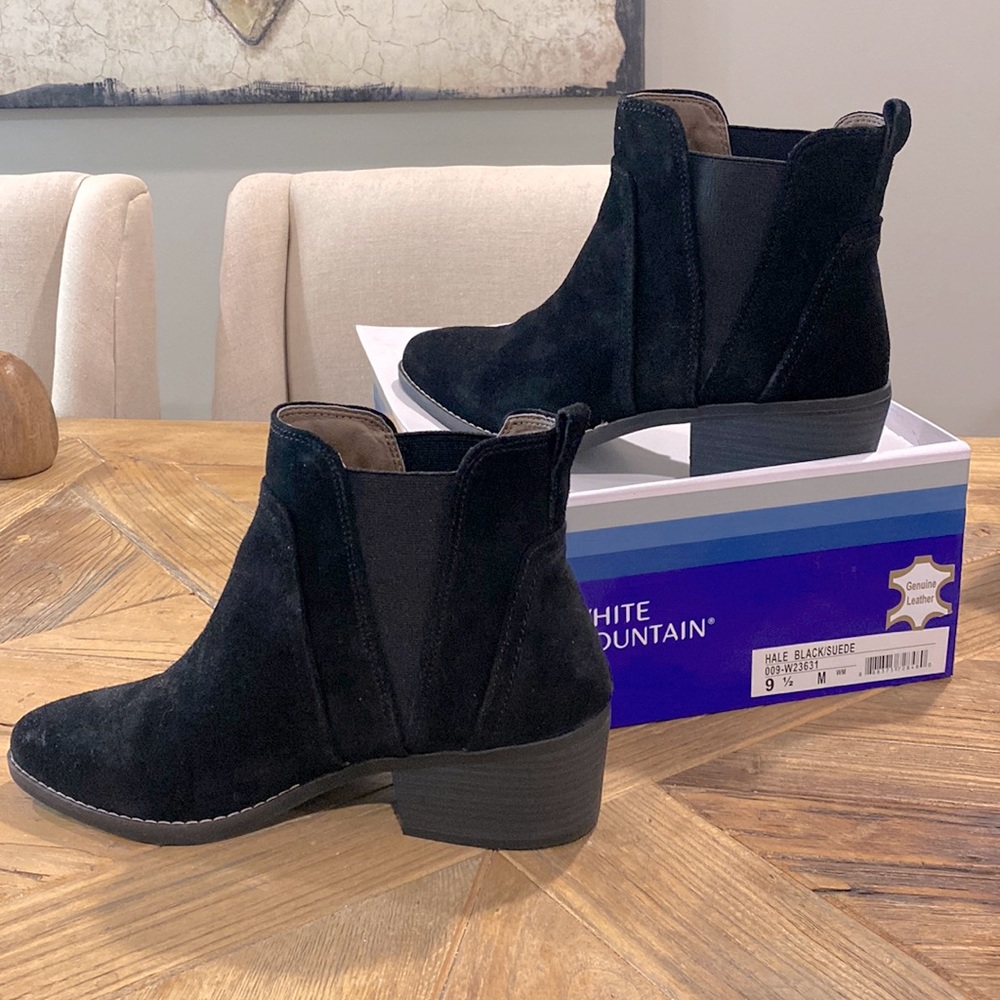 White Mountain Black Suede booties *Brand New* size 9.5